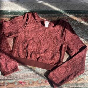 FABLETICS|Women's Maroon Cropped Long Sleeve Top|Large|EUC